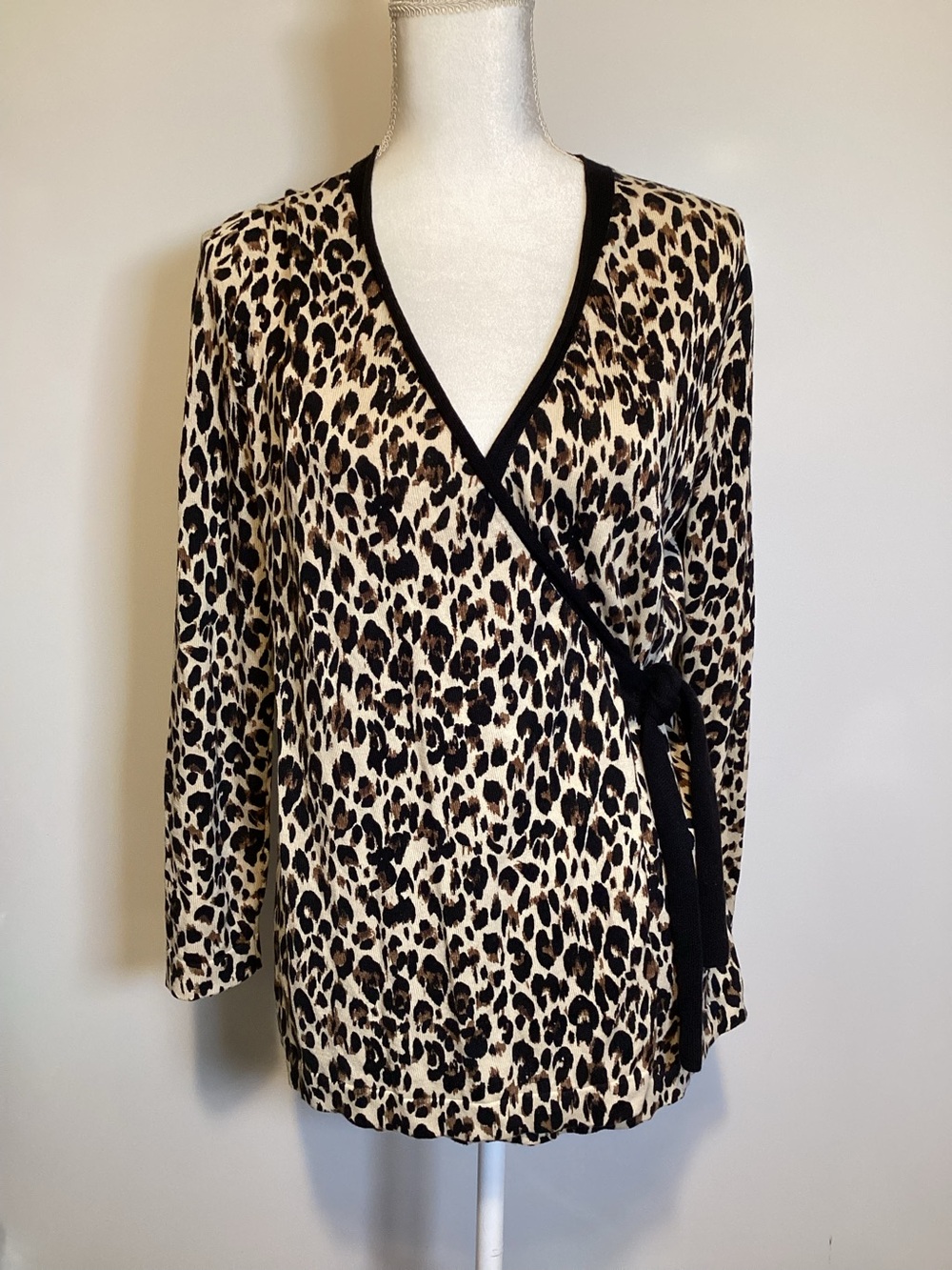Foxcroft Leopard Print True Wrap Knit Top Sz S